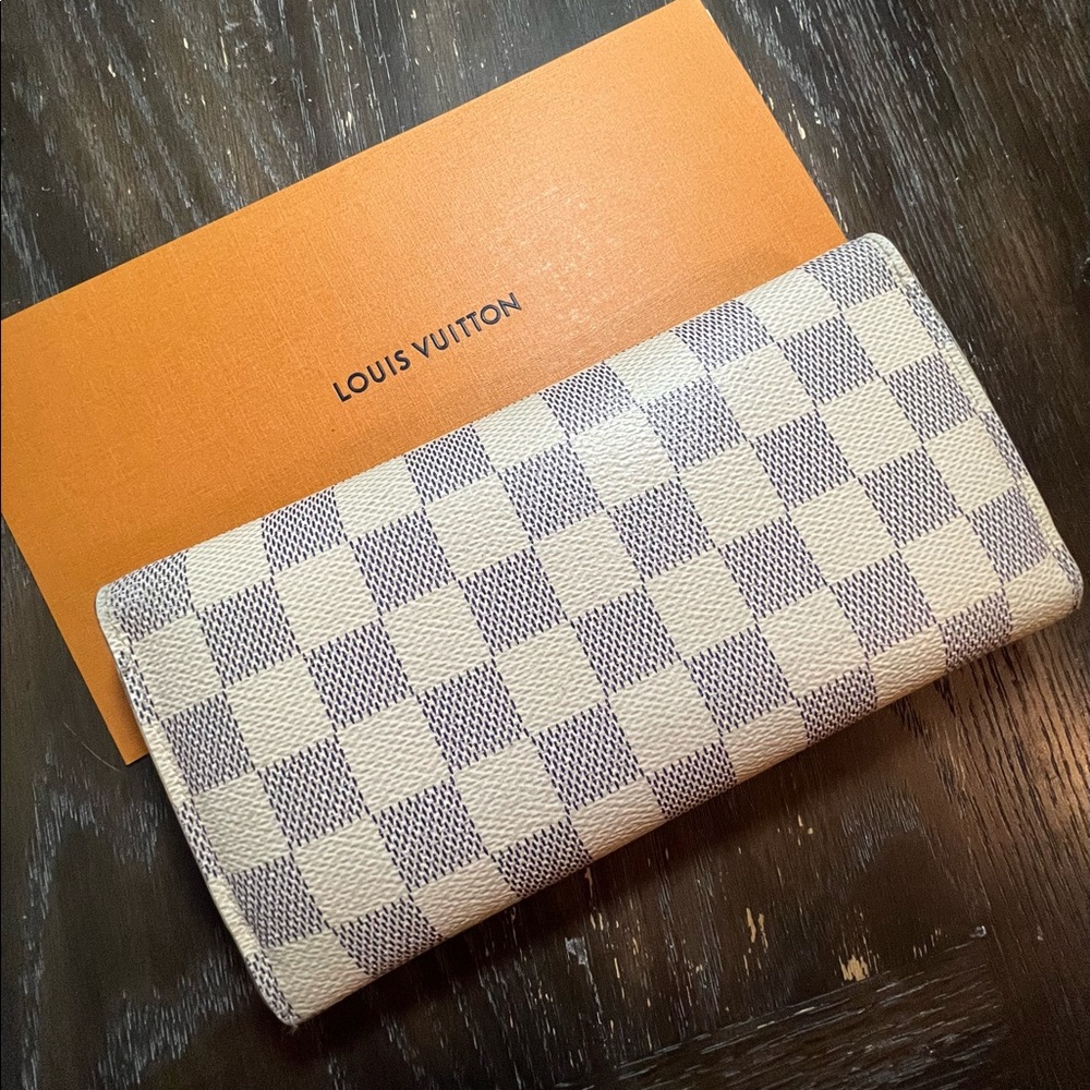 Louis Vuitton Josephine Wallet